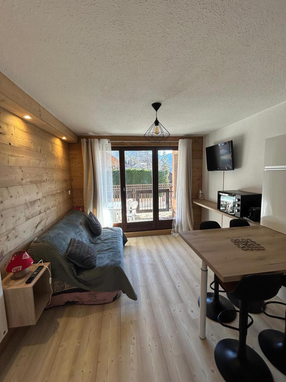 Chaleureux Appartement Moderne ブリアンソン エクステリア 写真